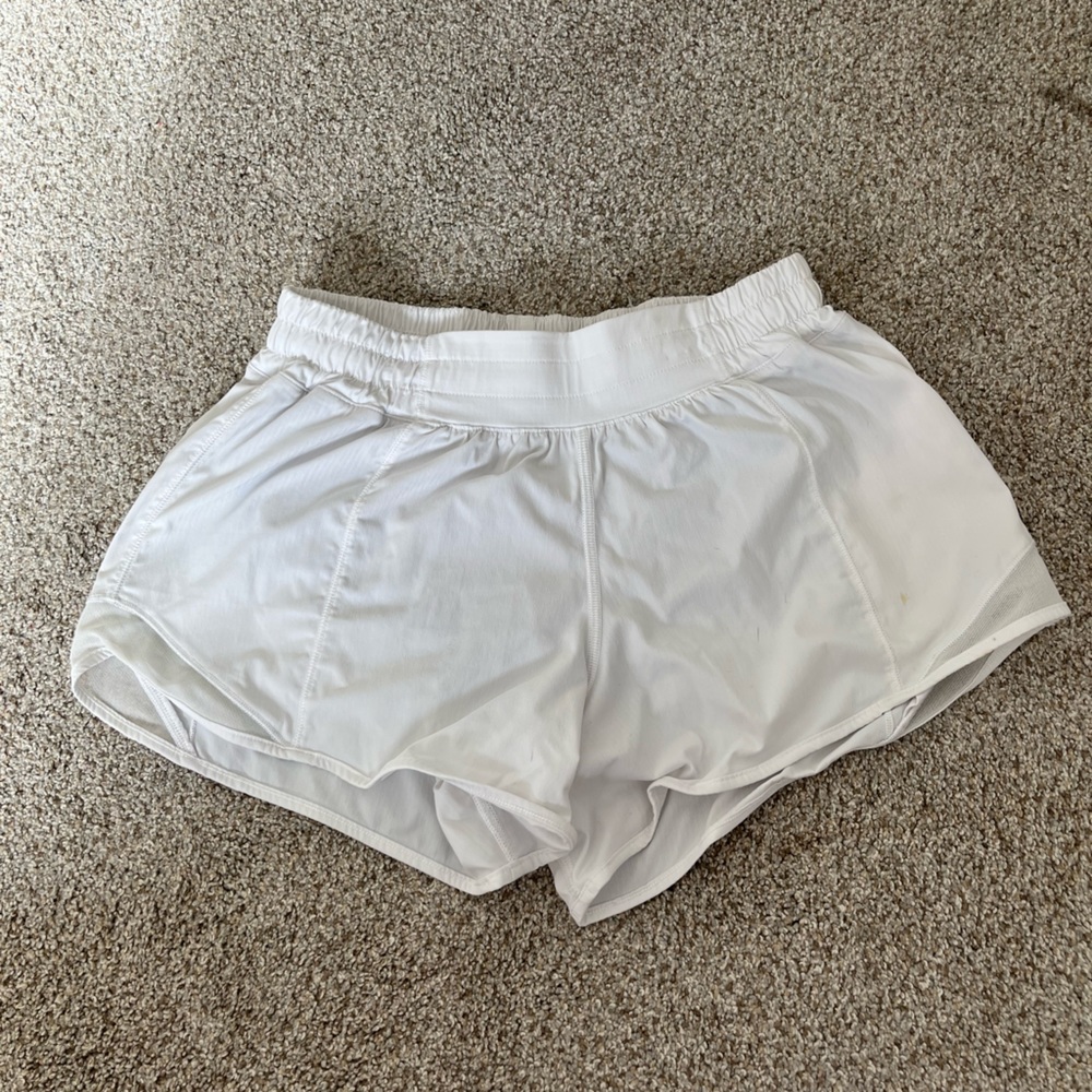 Lululemon White Hotty Hot 4” Shorts